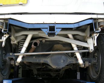 マルチヒッチメンバー （ジムニーJB23）｜厚木のジムニー・4WD専門店