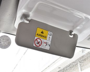 【およ】JB64/JB74用 OBM2搭載用拡張型オーバーヘッドコンソール Amazon.co.jp: ジムニー JB64/JB74用 カスタムベース付き拡張型
