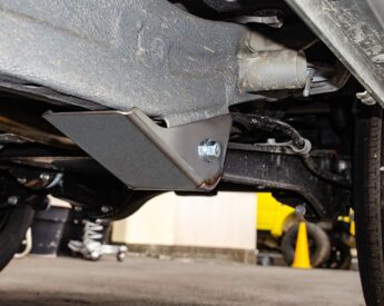 アームスキッドガード・リア 左右セット (ジムニーJB64/JB74)｜厚木の