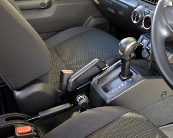 ワイルドグース　シートサイドグリップ　ジムニーJB64,74用 楽天市場】ジムニーJB64, JB74用 シートサイドグリップ（JB64